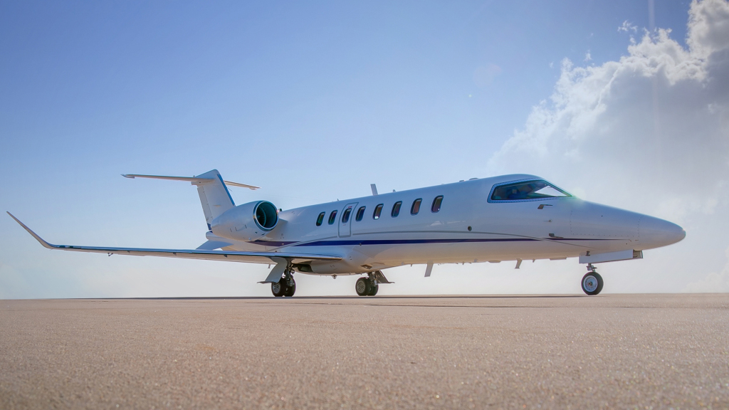 Image of Lear 75